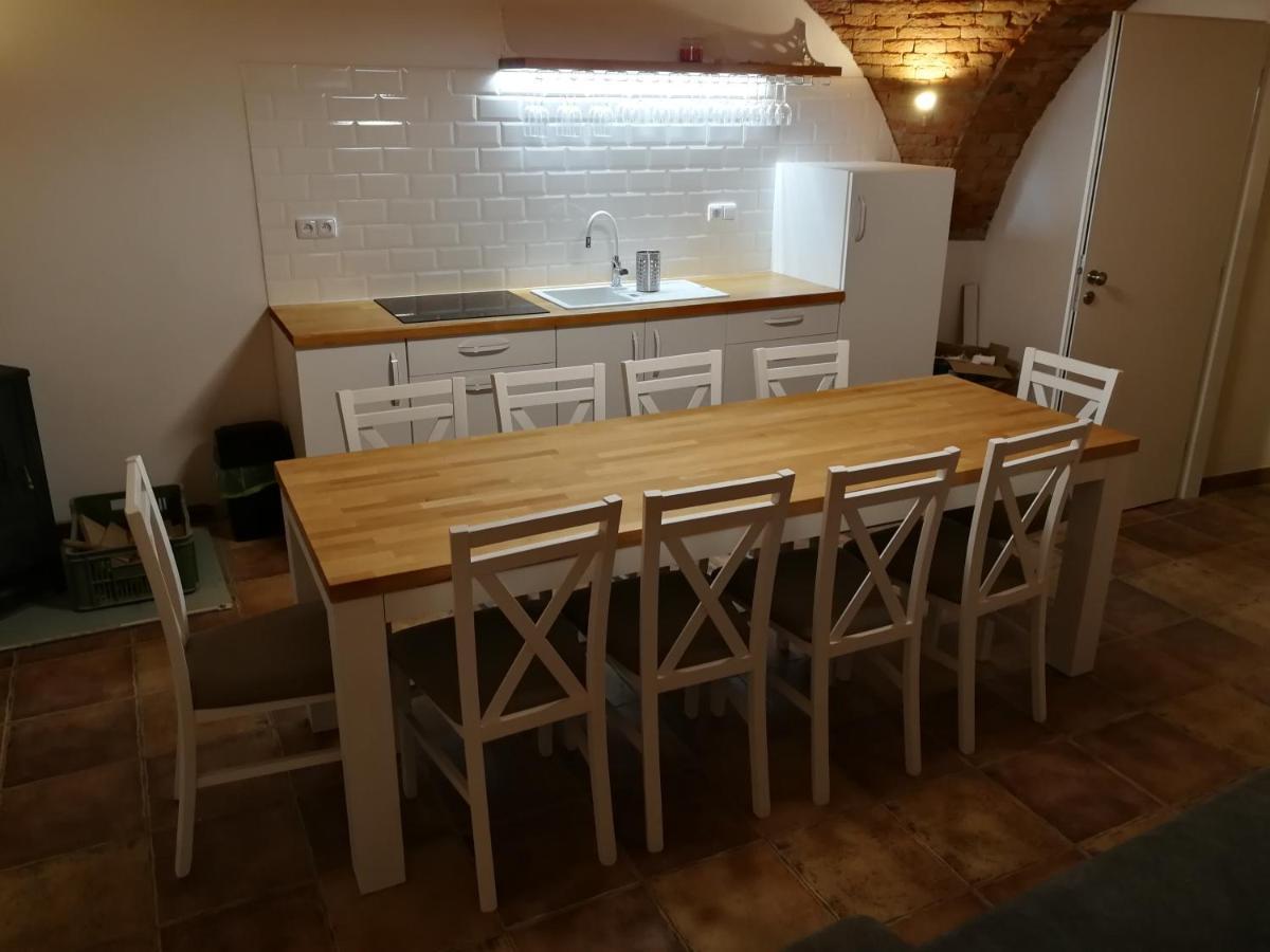 Apartmany Habanska, Cely Dum Pouzdrany Exterior photo