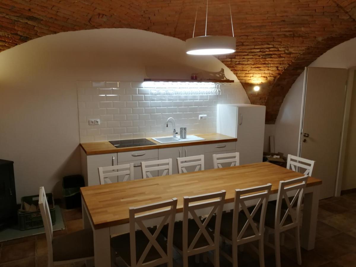 Apartmany Habanska, Cely Dum Pouzdrany Exterior photo