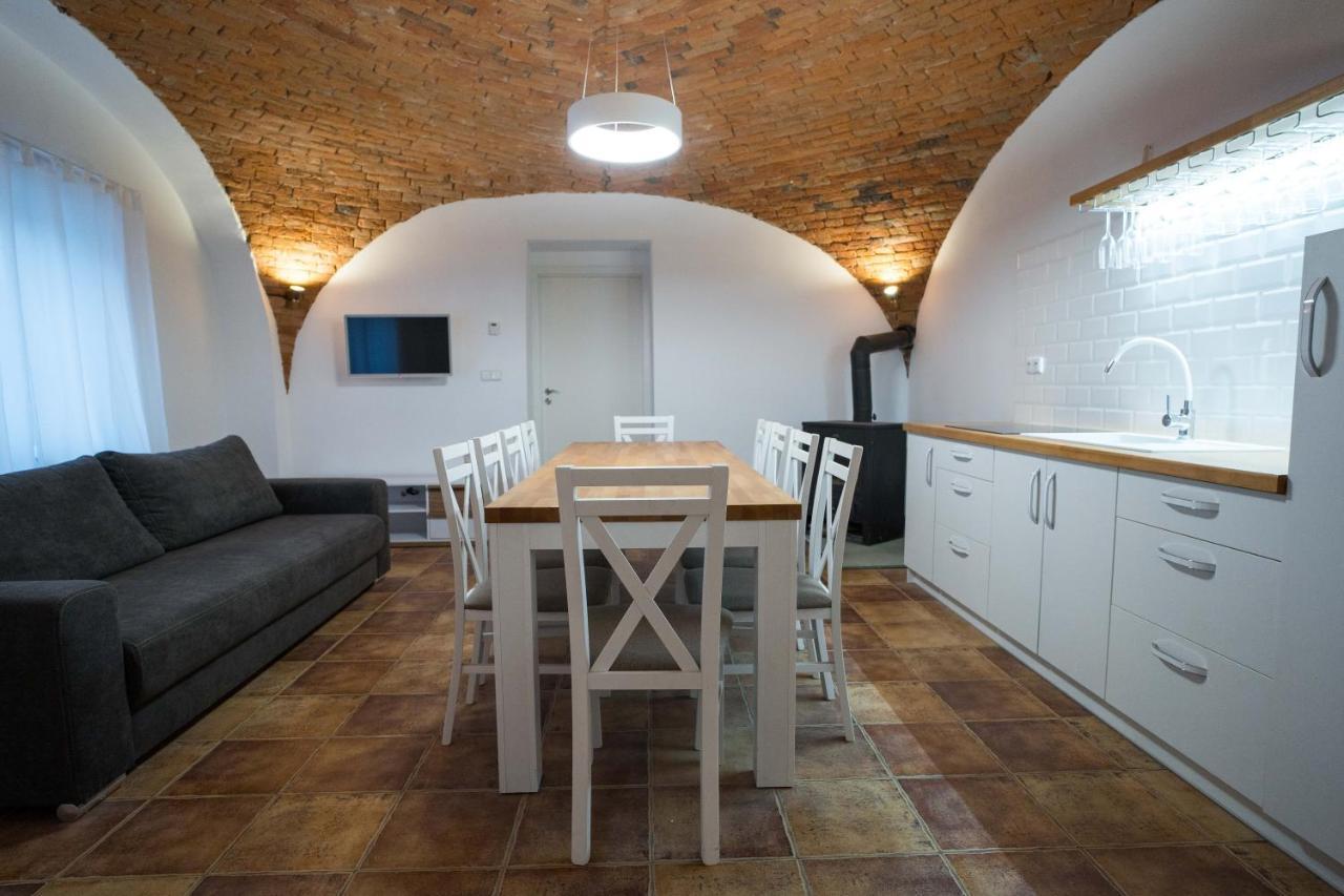Apartmany Habanska, Cely Dum Pouzdrany Exterior photo