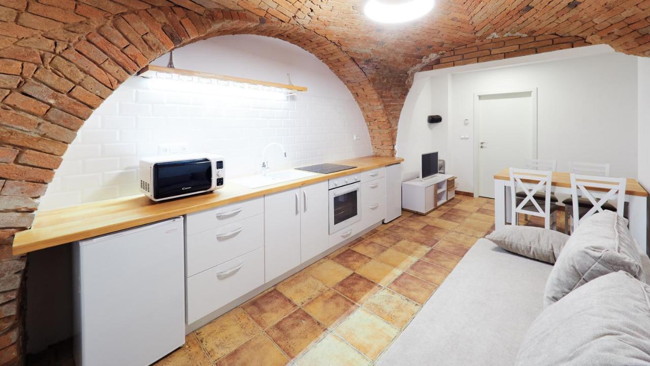 Apartmany Habanska, Cely Dum Pouzdrany Exterior photo